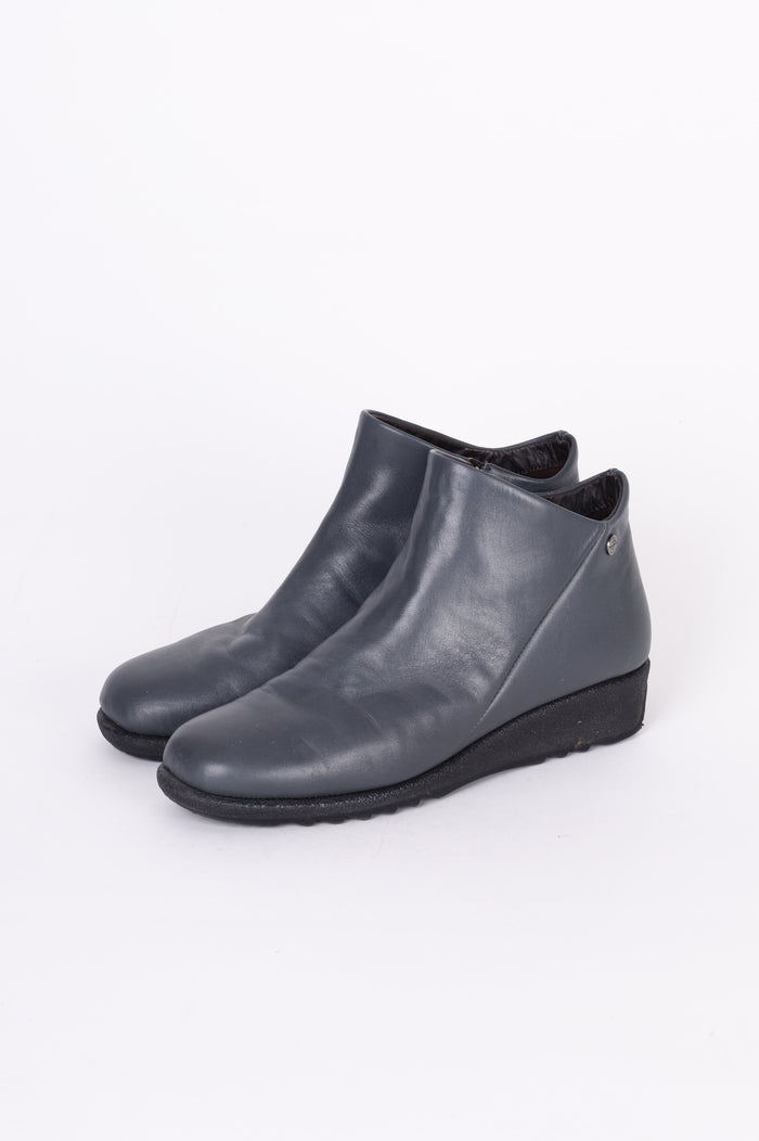 Aerobics Womens Grey Boots  Size EU 41