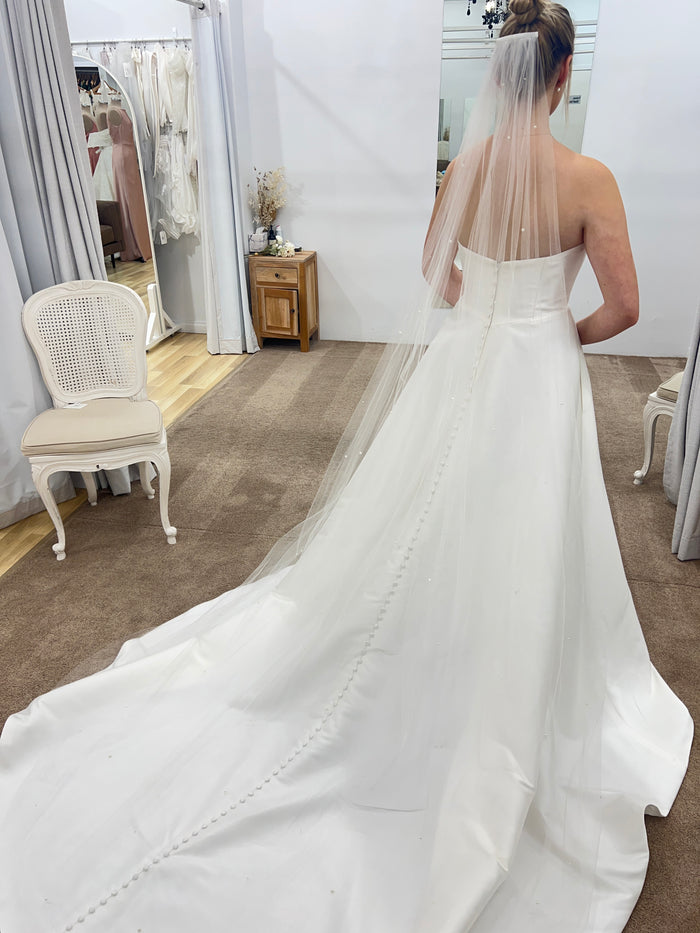 Alexis 98inch Pearl and Crystal Veil - Accessory - Dreamtime