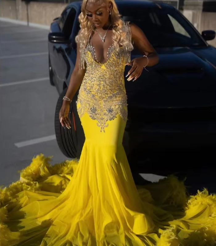 Customized Yellow Mermaid Prom Dress 2025 For Black Girls Silver Diamond Crystal Beaded Feather Evening Party Gown