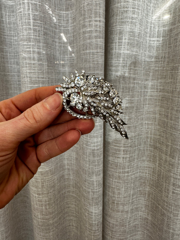 Feather Shaped Brooch - Accessory - Honey Fawn Boutique