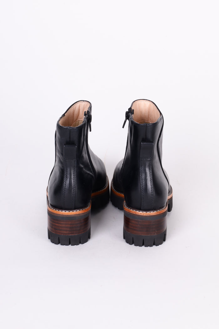 Isabella Anselmi Womens Black Boots  Size EU 38