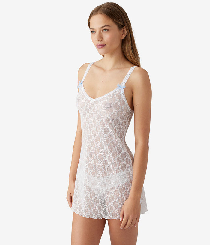 Lace Kiss Chemise: White