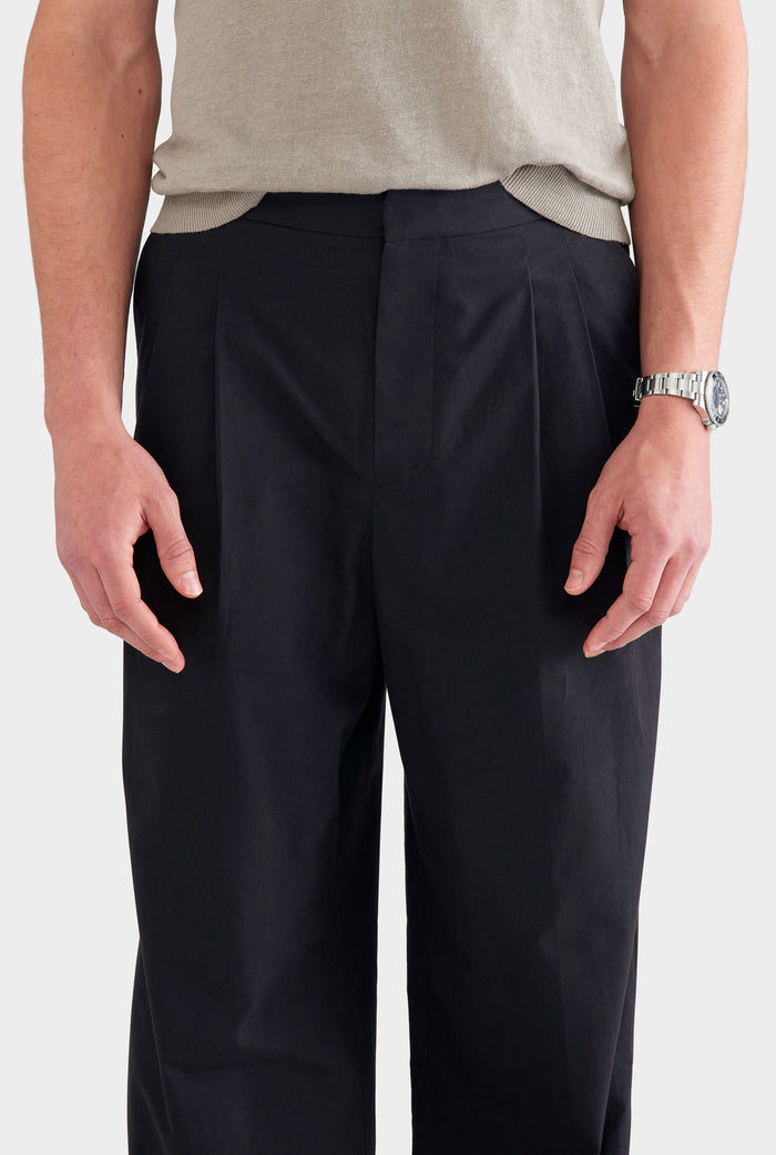 Pleated Poplin Trouser - Black