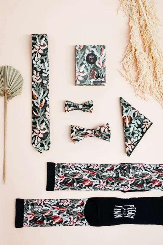 Protea Green Tie - Accessory - Peggy and Finn