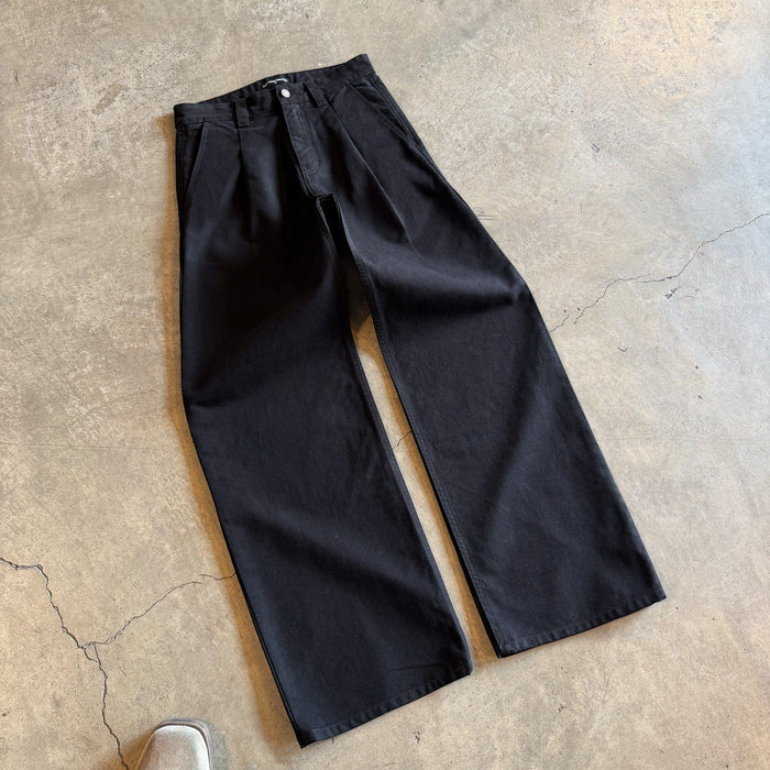 Shibuya Pleated Pants | Straight-Wide Leg Black Onyx (Canvas)