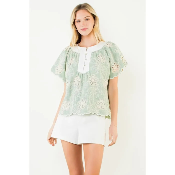 Short Sleeve Lace-Like Pattern Top