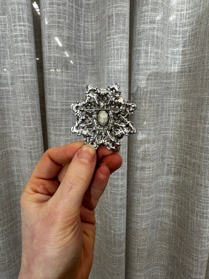 Sparkle Brooch - Accessory - Honey Fawn Boutique