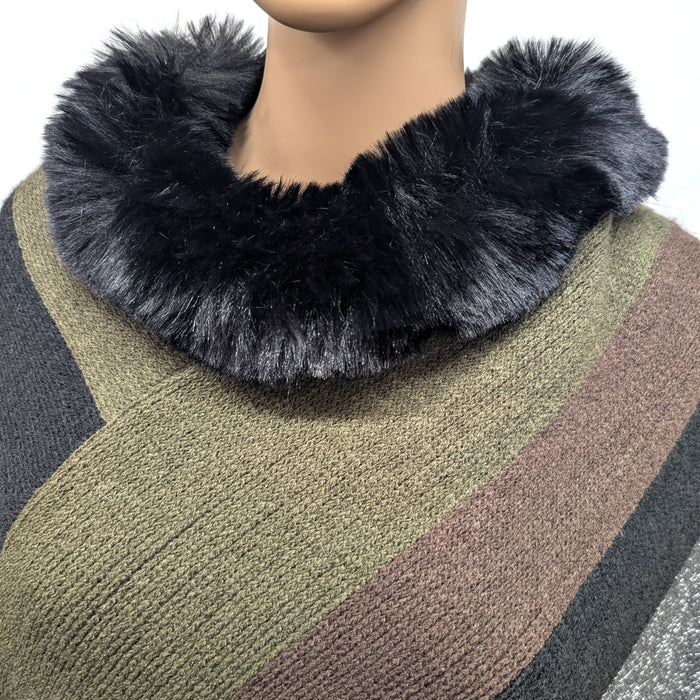 Tuwed - Faux Fur Collar Knitted Poncho - Sparkly Green/Black