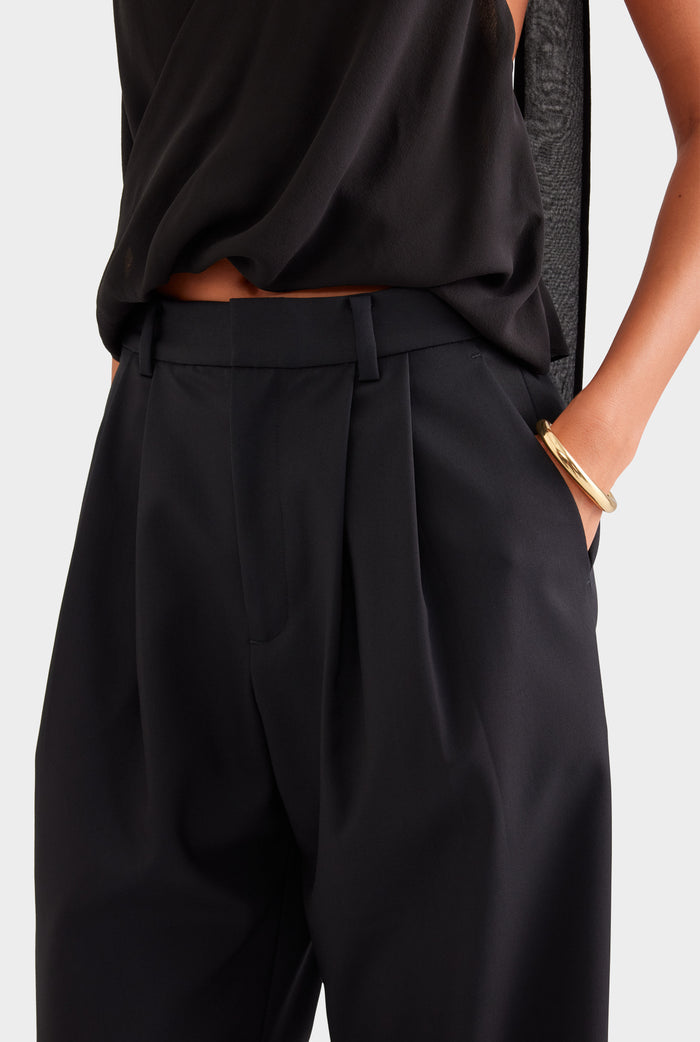 Wool Twill Tapered Pleat Trouser - Black